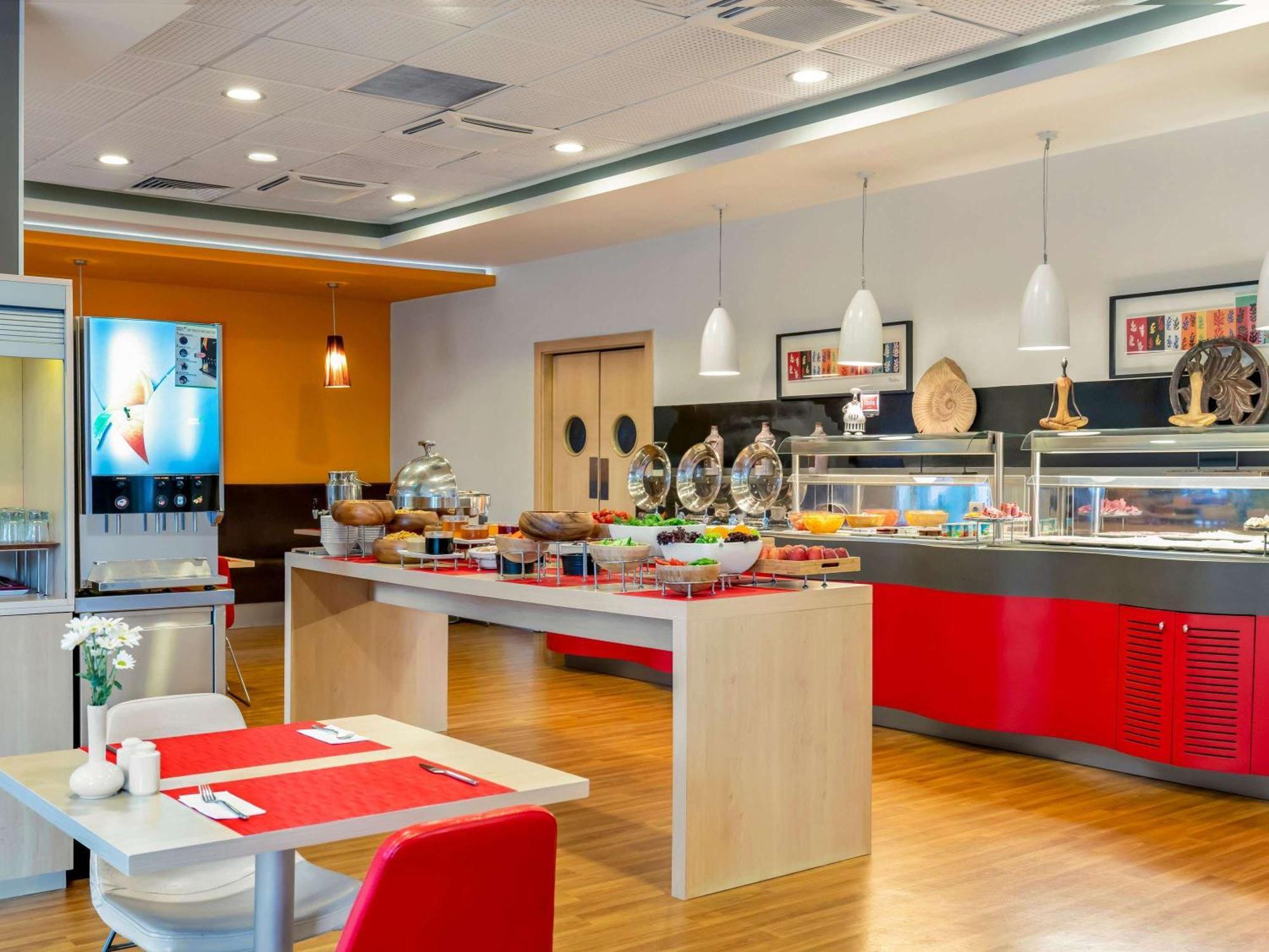Ibis Izmir Alsancak Hotel Bagian luar foto