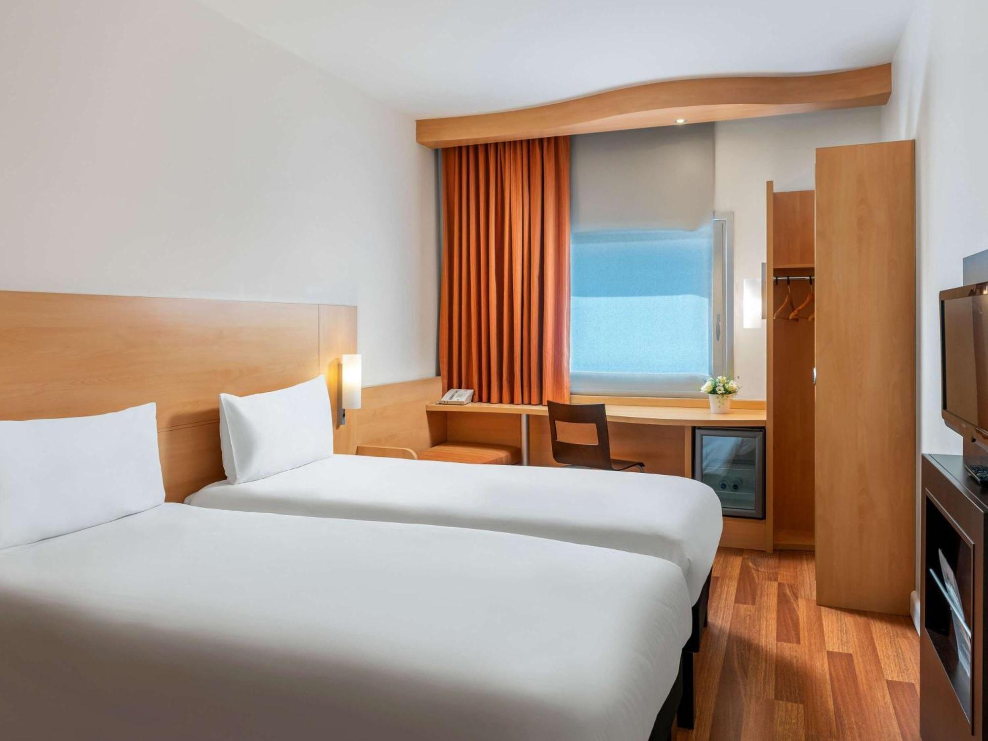 Ibis Izmir Alsancak Hotel Bagian luar foto